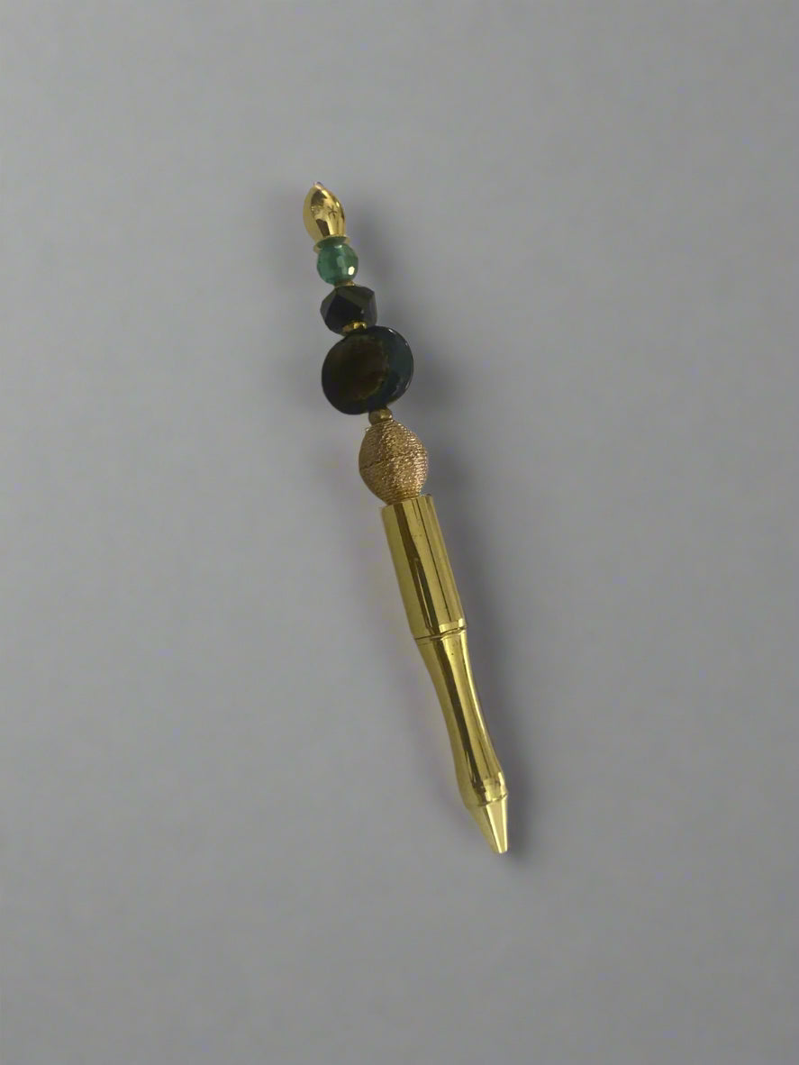 Emerald Noir Beaded Pen – Bold. Elegant. Unforgettable.